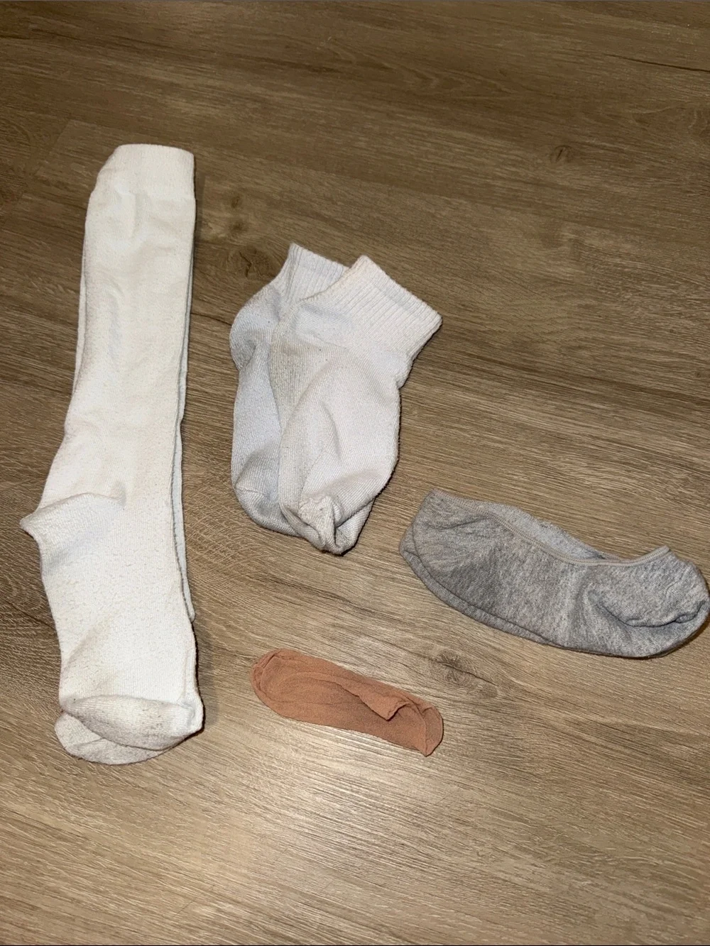 Women’s Assorted White, Gray & Tan Socks Pack
